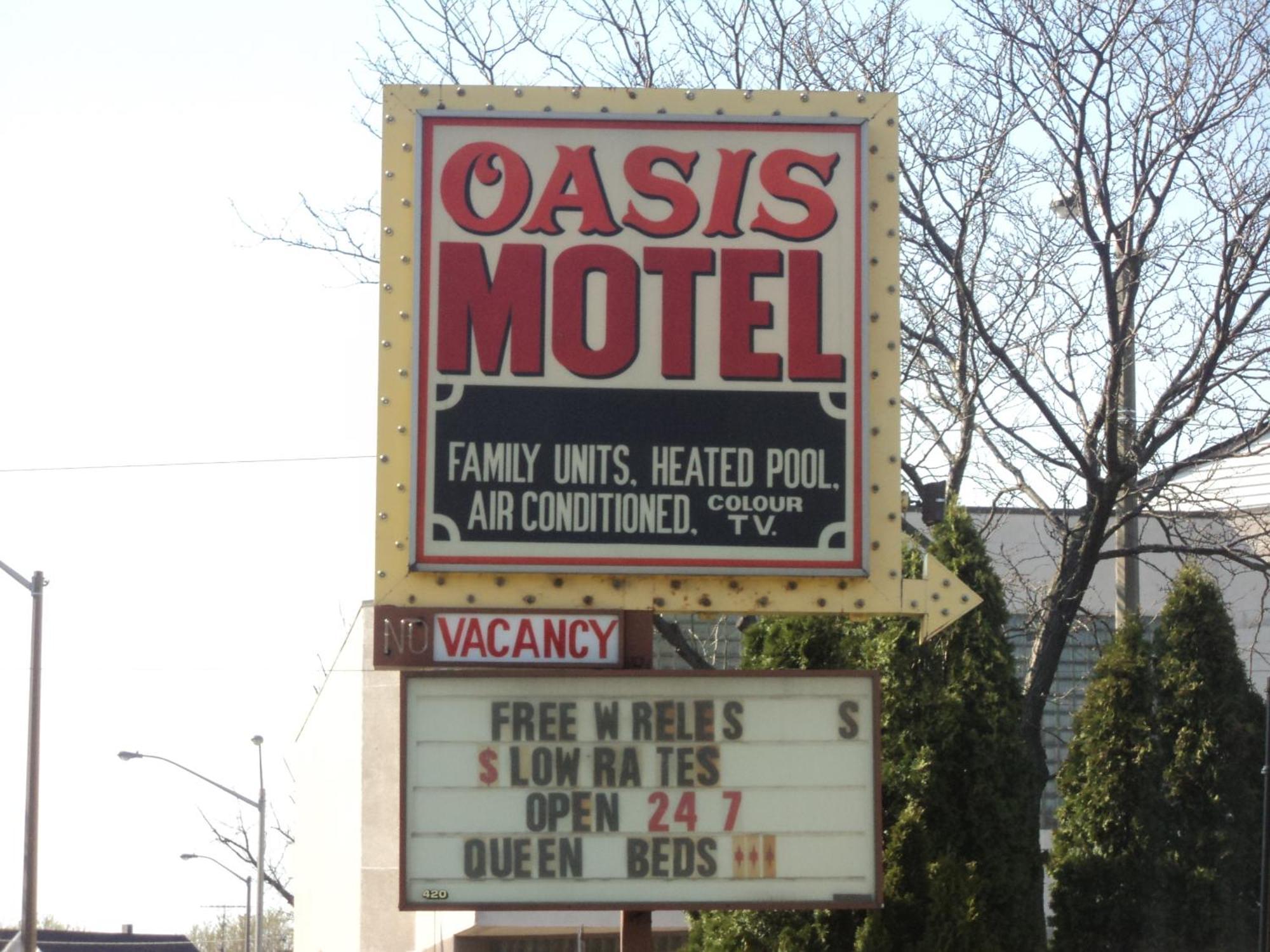 Oasis By The Falls Motel