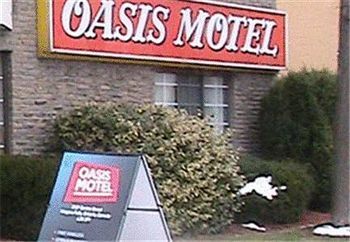 Motel Oasis By The Falls 2*