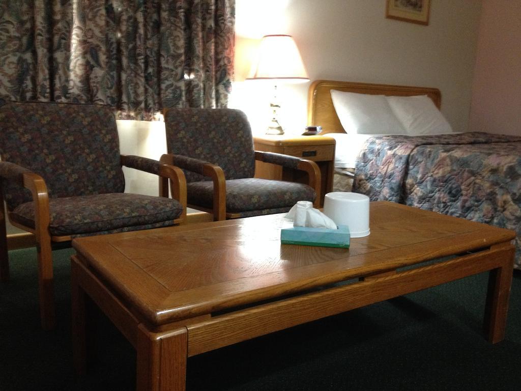 Motel Oasis By The Falls 2*